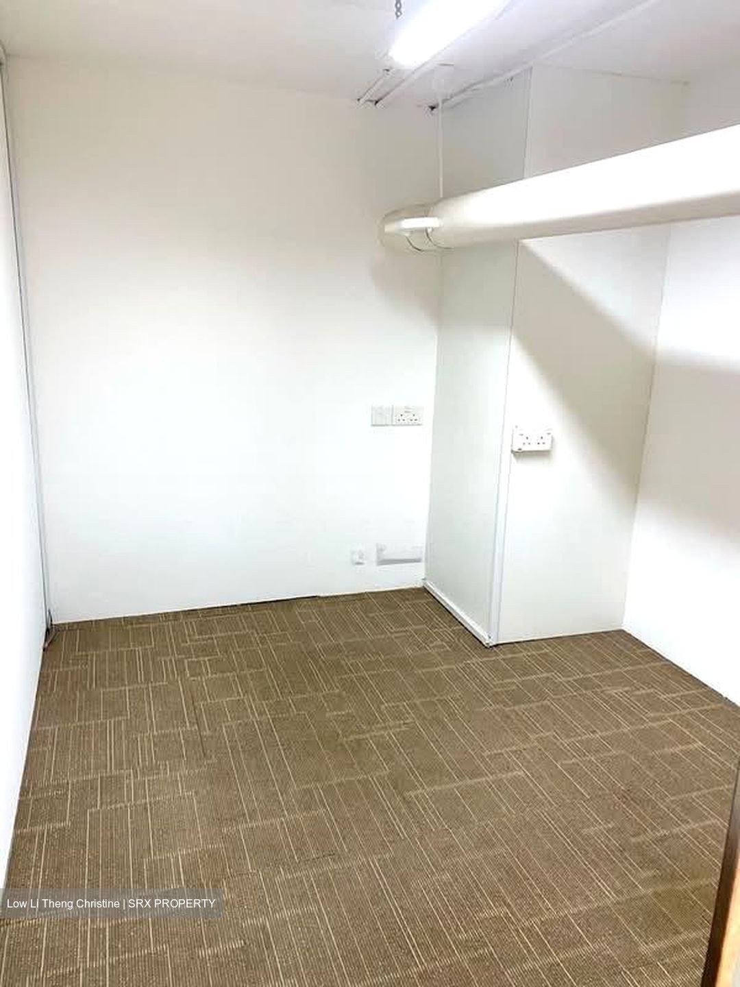 The Adelphi (D6), Office #561012911